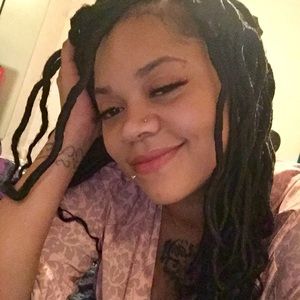 Meet your Posher, Tierra